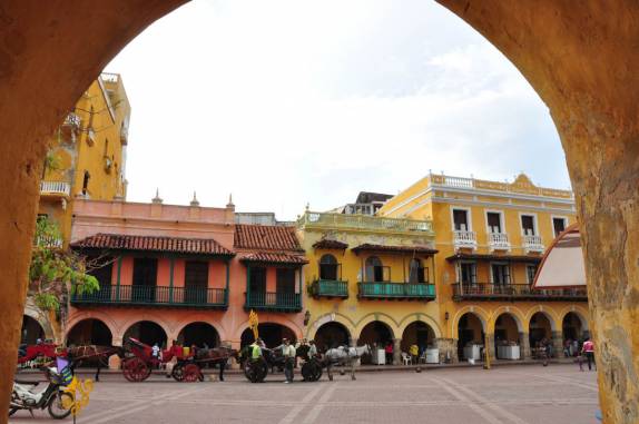 Entrando na cidade murada em Cartagena, na Colômbia